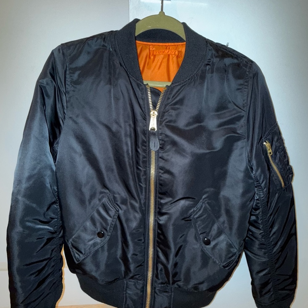 Alpha Industries MA-1 Bomber Jacket (women)